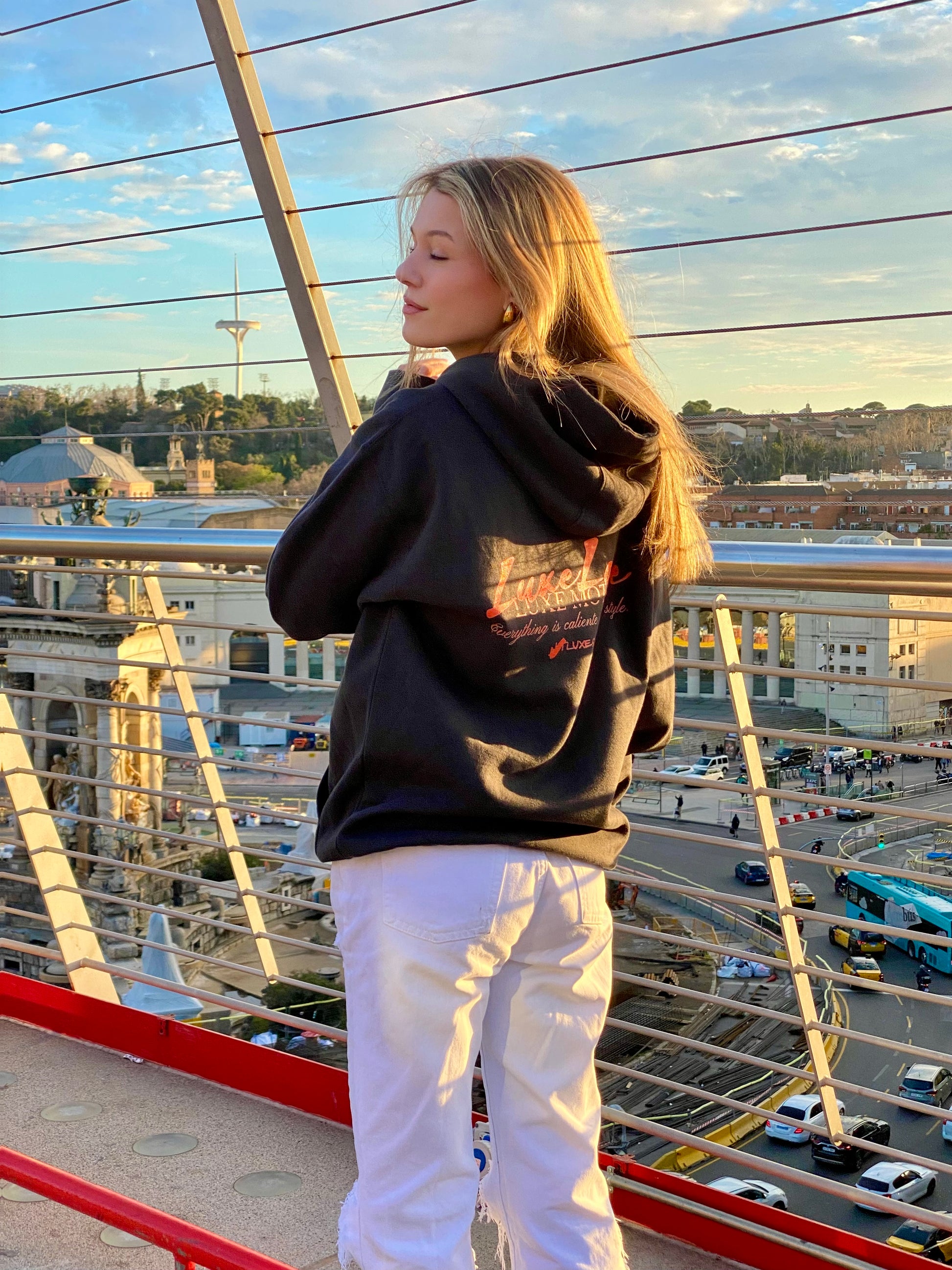MOTION HOODIE